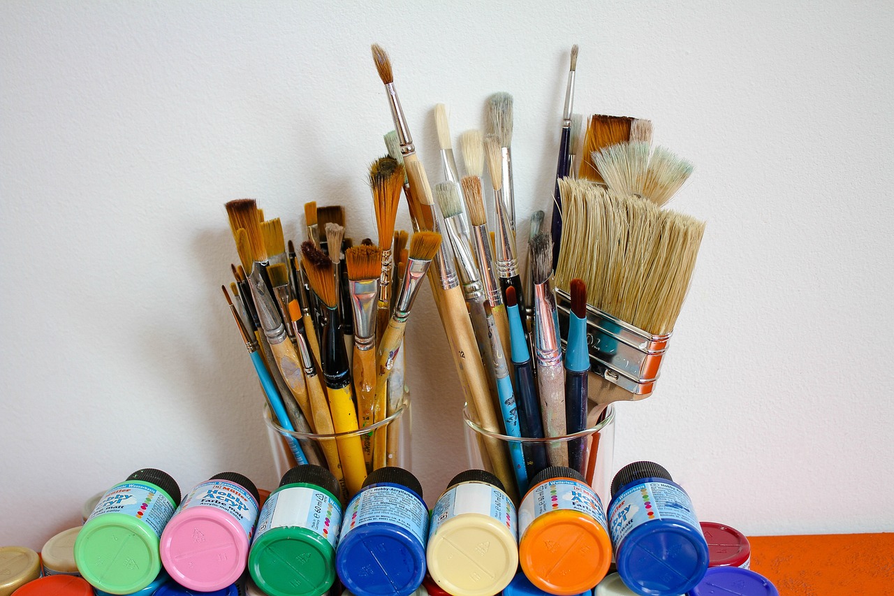 Tips for Painting High Ceilings and Hard-to-Reach Areas